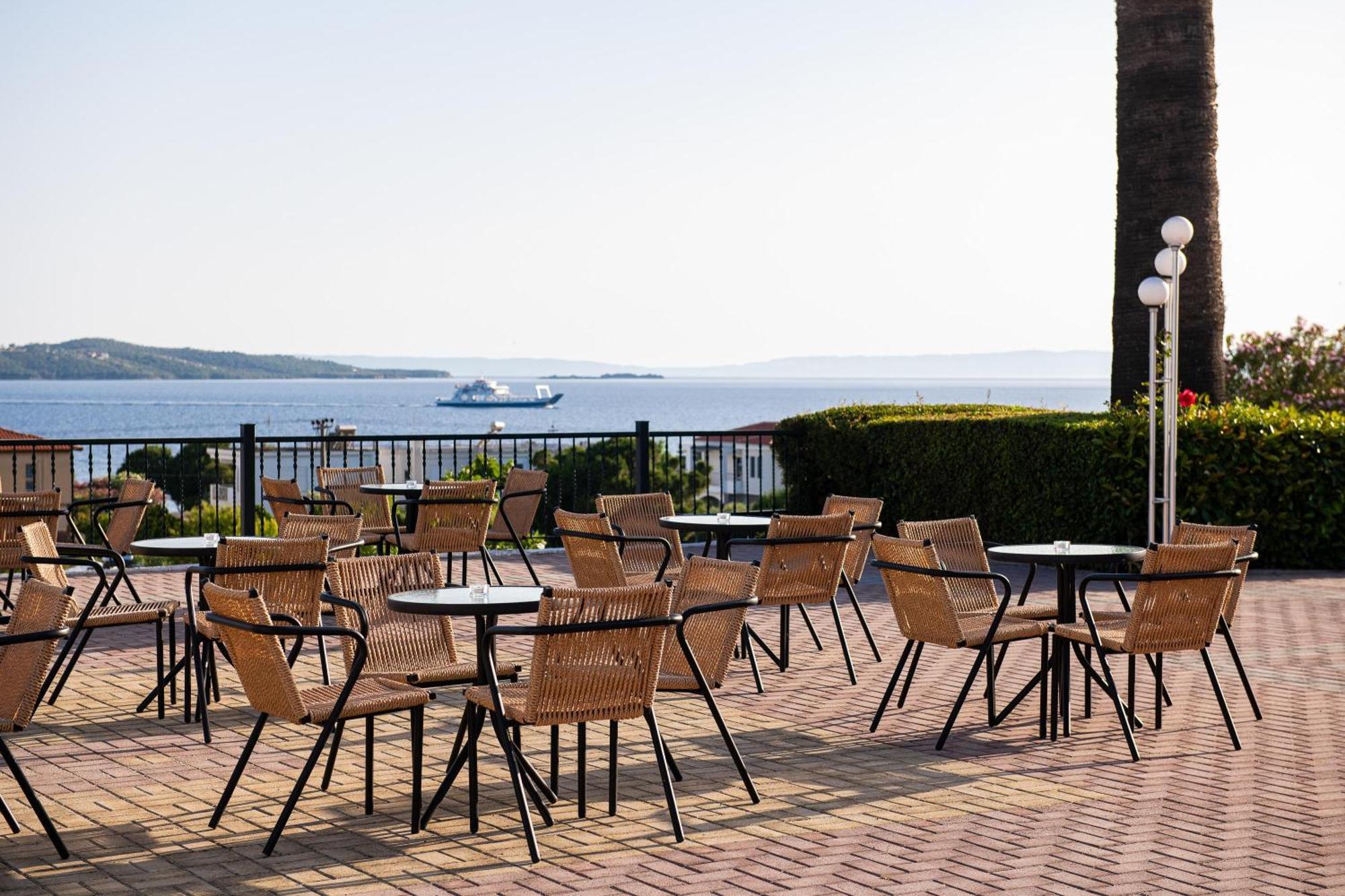 Alexandros Palace Ouranoupoli Exterior photo
